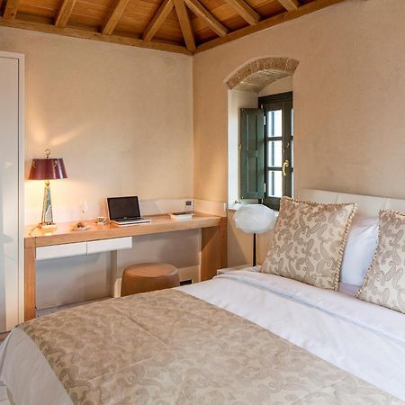 Moni Emvasis Luxury Suites Monemvasía Buitenkant foto