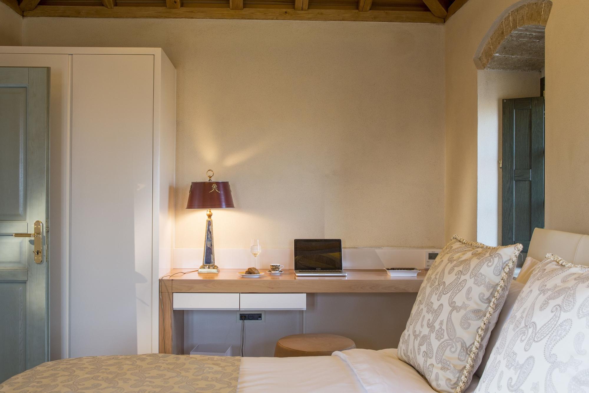 Moni Emvasis Luxury Suites Monemvasía Buitenkant foto