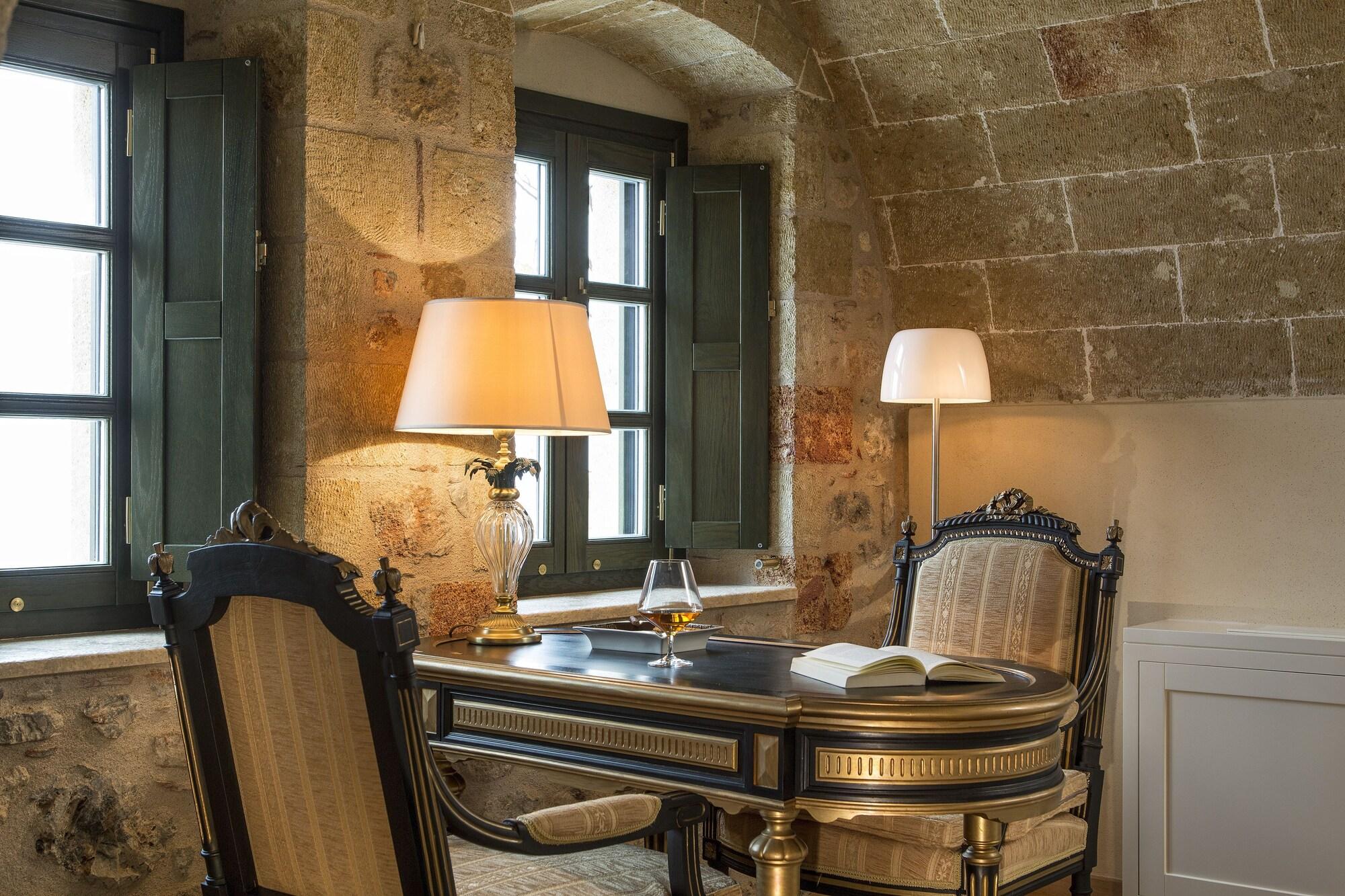 Moni Emvasis Luxury Suites Monemvasía Buitenkant foto